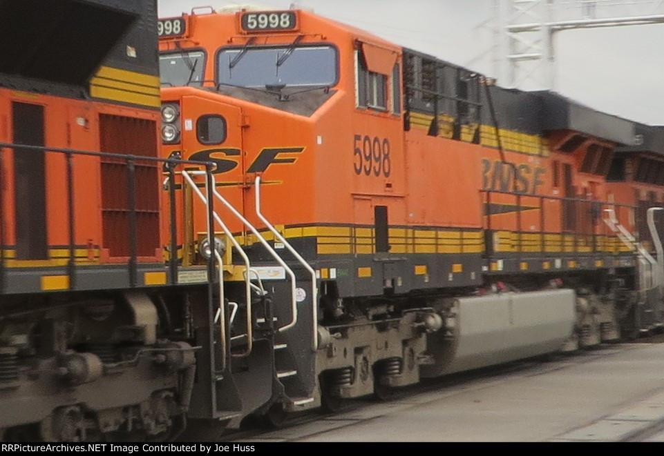 BNSF 5998